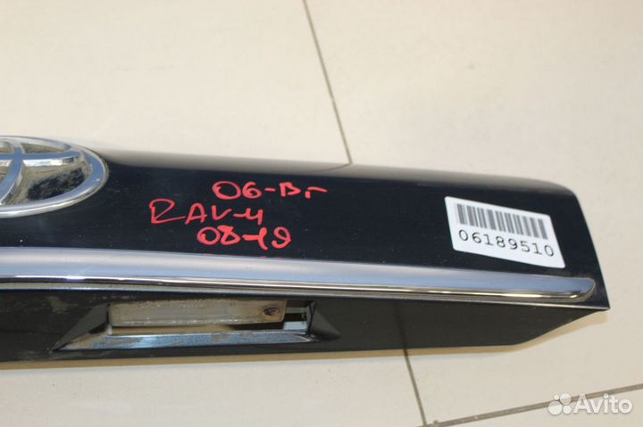 Накладка двери багажника Toyota RAV 4 2005-2013