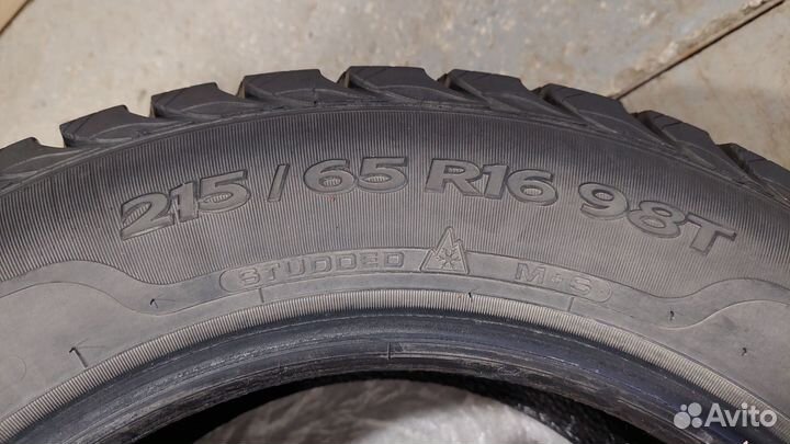 Sava Eskimo Stud 215/65 R16 98T