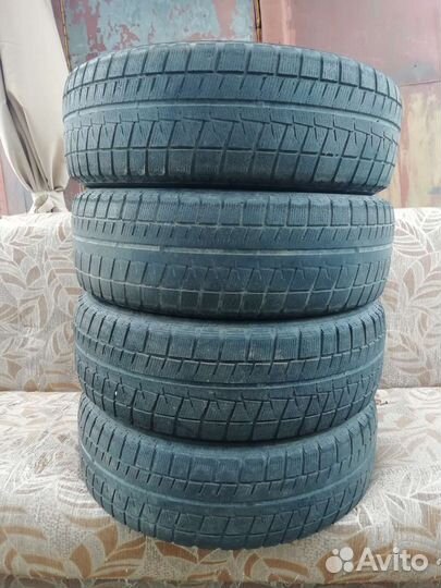 Bridgestone Blizzak Revo GZ 215/65 R16 98S