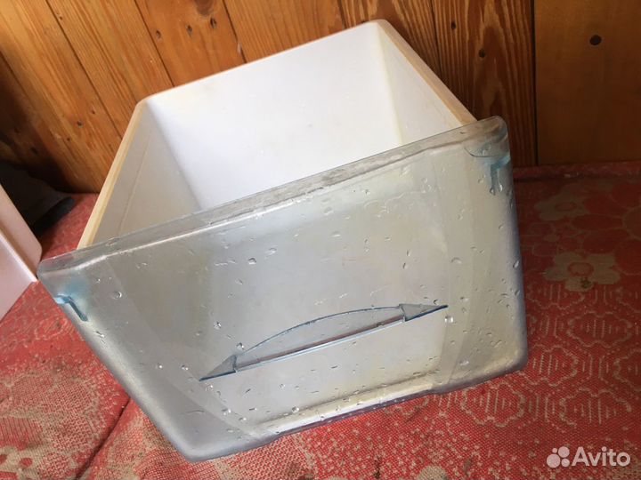 Полки и ящики для холодильника Бирюса 143