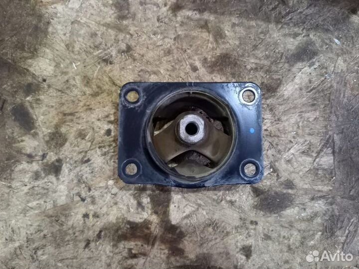 Опора двигателя Suzuki Sx4 2009—2014