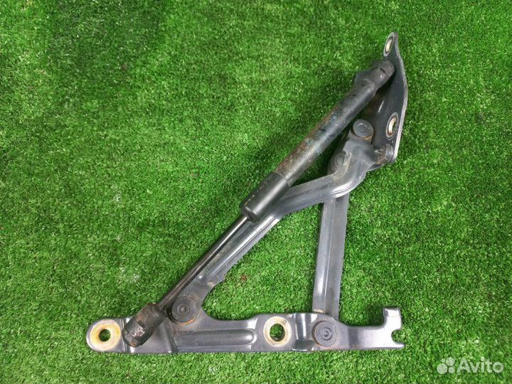 Петля крышки багажника задняя левая Mazda Mazda6
