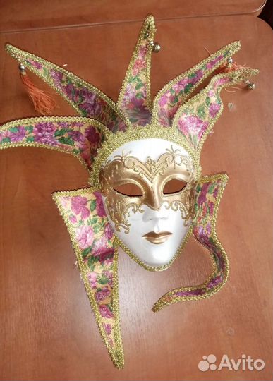 Карнавальная маска венецианская