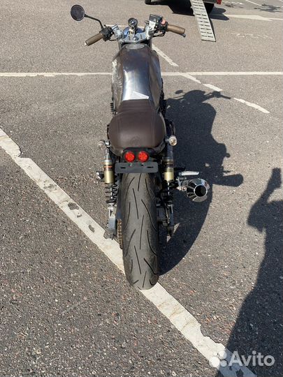 Honda cb400 cafe racer