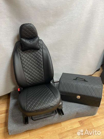 Чехлы Форд Фокус 2 чёрный ромб