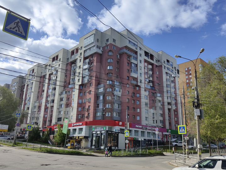 2-к. квартира, 57 м², 6/13 эт.