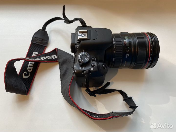 Зеркальный фотоаппарат Canon EOS 600d