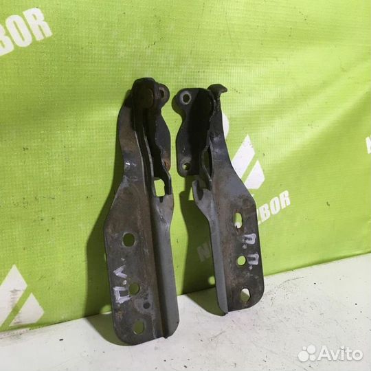 Петля капота Сузуки Гранд Витара