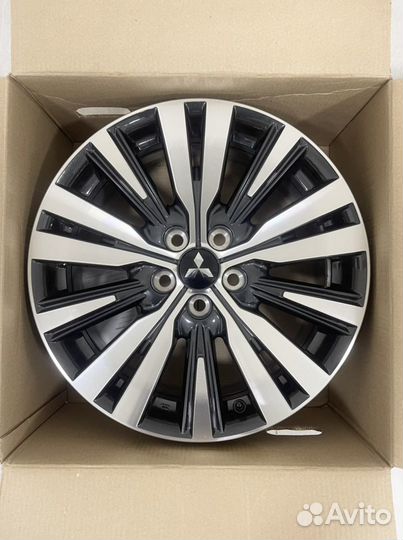 Новые оригинальные диски Mitsubishi Outlander R18