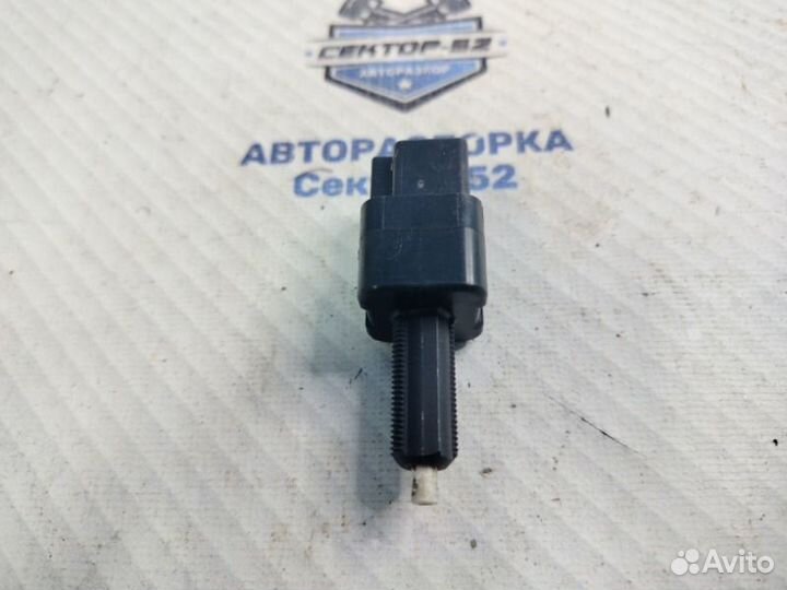 Датчик включения стоп-сигнала Nissan X-Trail T31