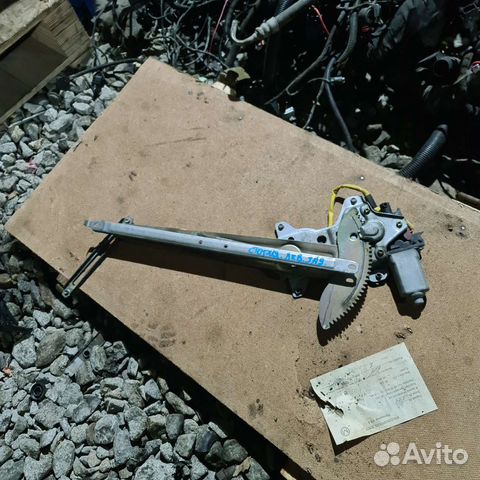 Стеклоподъемник зад левый daihatsu storia