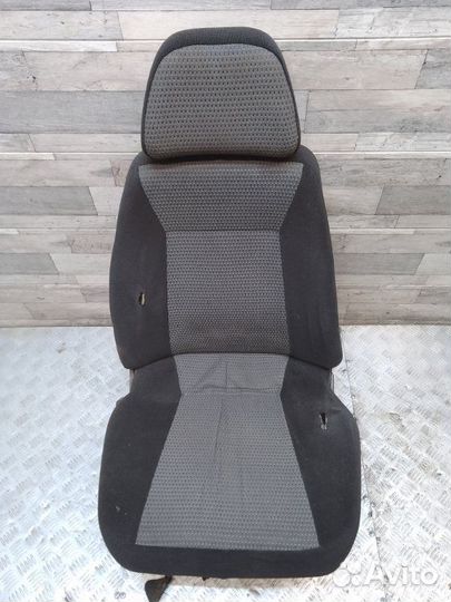 Сиденье переднее правое Ваз Приора 2172 21126 16