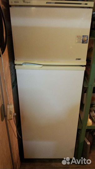 Холодильник Philips Whirlpool