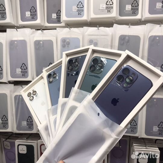 Чехлы на iPhone 13 Pro MagSafe стеклянные матовые