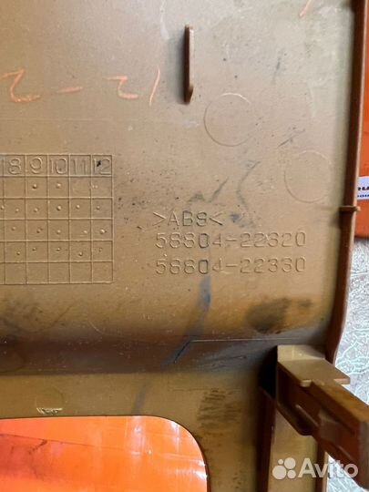 Консоль кпп Toyota Mark II GX110, 1004368