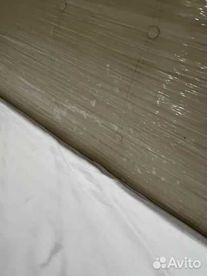 Кровать двухспальная с матрасом