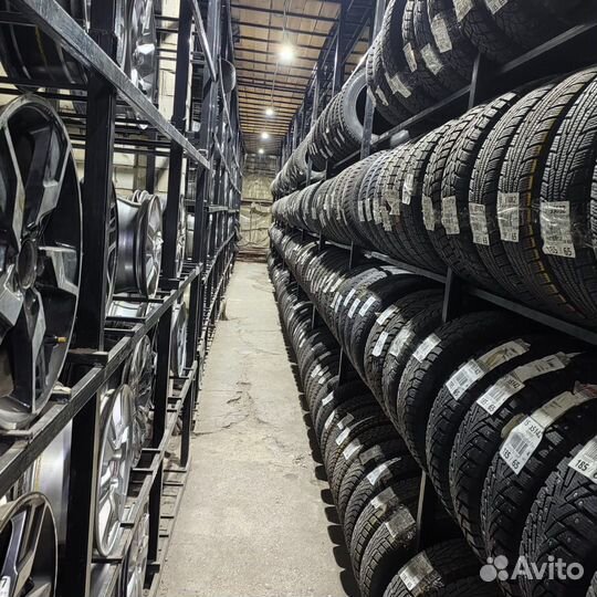 Bridgestone Blizzak Spike-02 SUV 235/65 R17 108T