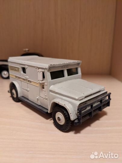 Dinky toys броневик инкассатор brinks 1/43