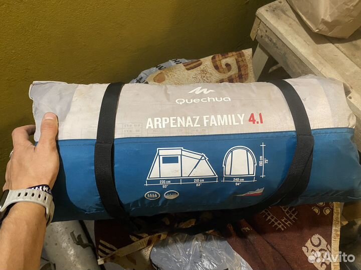 Продаётся палатка Quechua Arpenaz Family 4.1