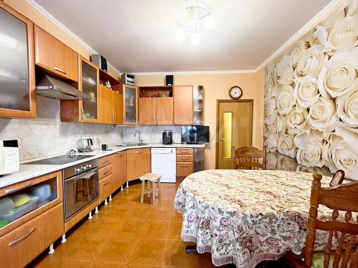 2-к. квартира, 67,3 м², 4/9 эт.