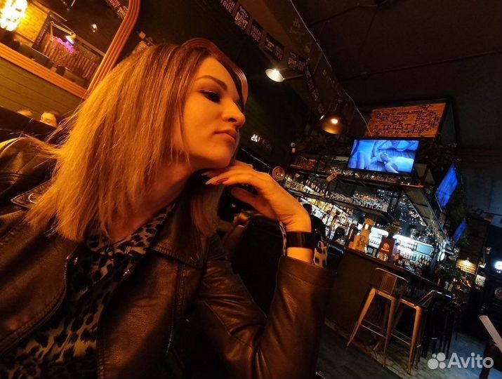 Заведующая аптекой, фармацевт