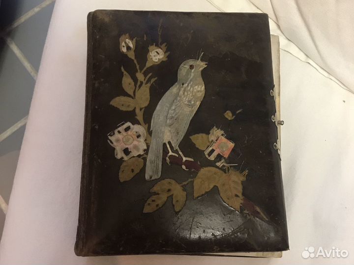 Старинный фотоальбом