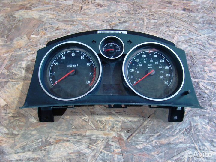 Opel Astra H Панель приборов Z16XEP МКПП
