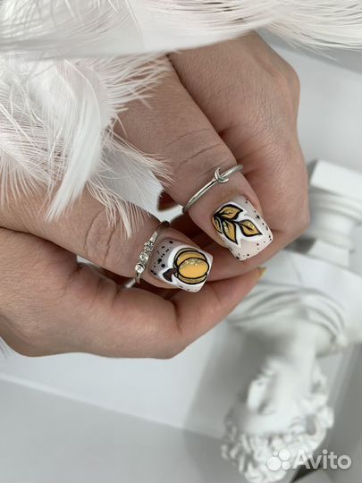 Мастер маникюра и педикюра