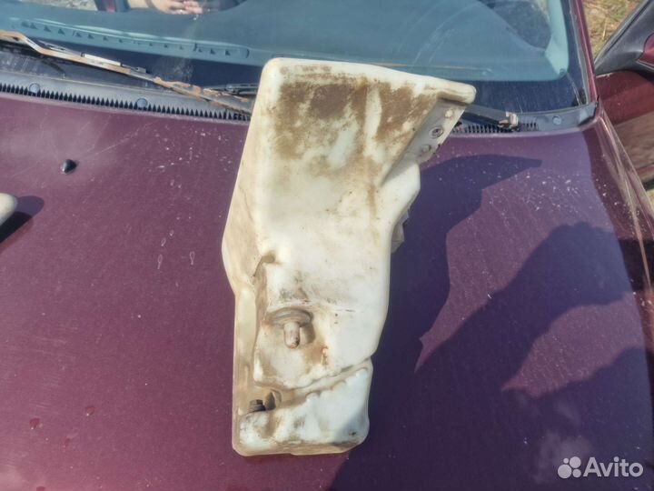 Бачок омывателя Мерседес W202