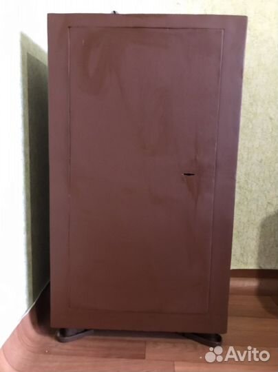 Сейф металлический