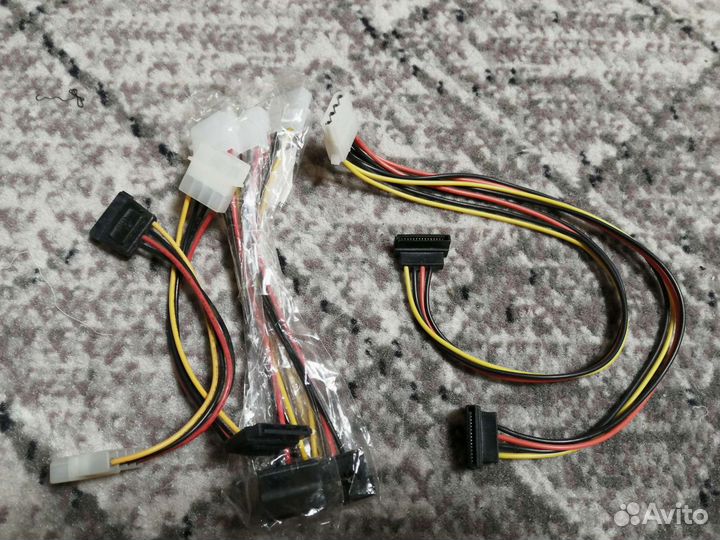 Кабель переходник molex - SATA