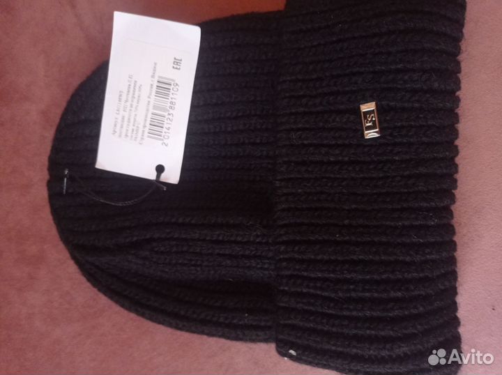 Шапка женская вязаная черная