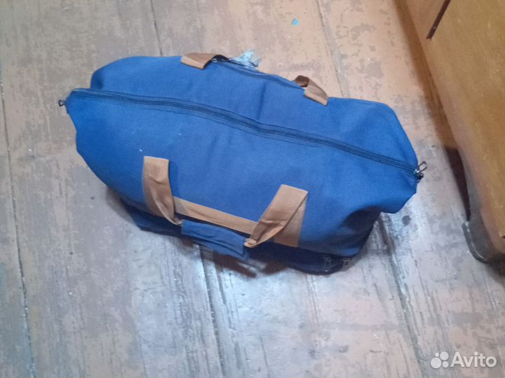 Сумка с мужскими вещами