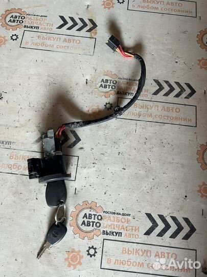 Замок зажигания с ключом Renault Logan 1