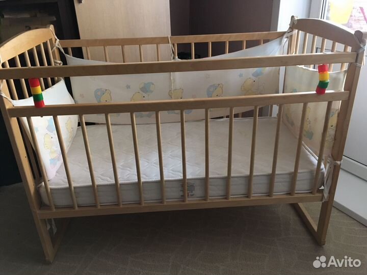 Детская кроватка