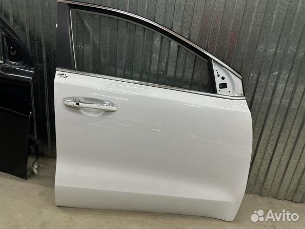 Дверь передняя правая Kia Sportage 4