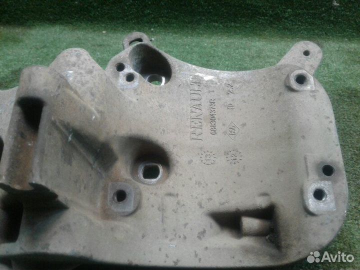 Кронштейн Renault Duster K4MA690 2013