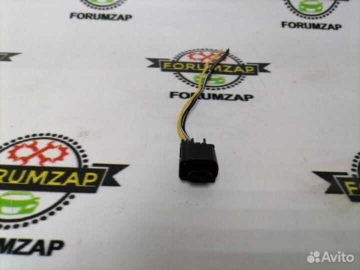 Разъём на кнопку открывания багажника задний Ford