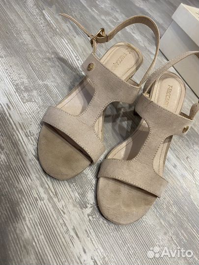 Босоножки женские 37 размер