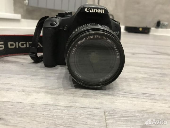 Зеркальный фотоаппарат