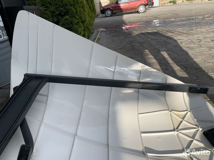 Спойлер кабины верхний