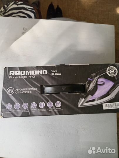 Утюг redmondri-C260