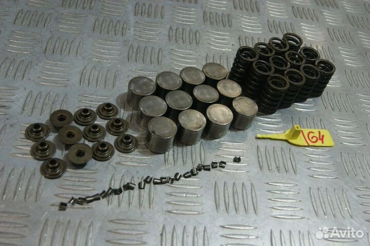 Деталь головки Honda CBR600F2