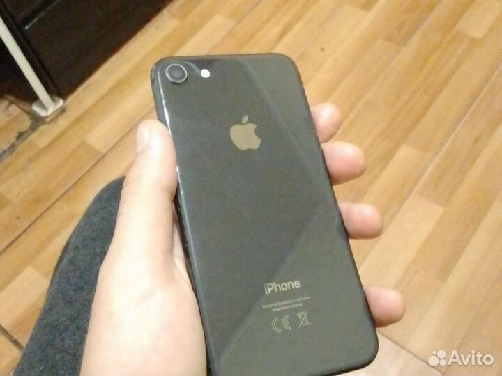 iPhone 8, 64 ГБ