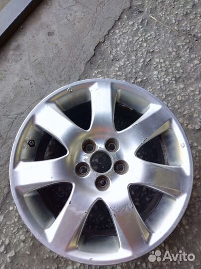 Литой диск Toyota Avensis