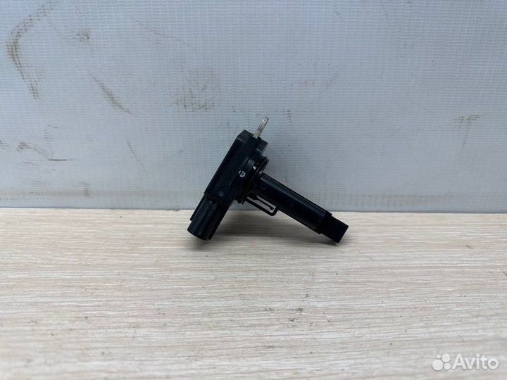 Датчик массового расхода воздуха Mitsubishi Pajero