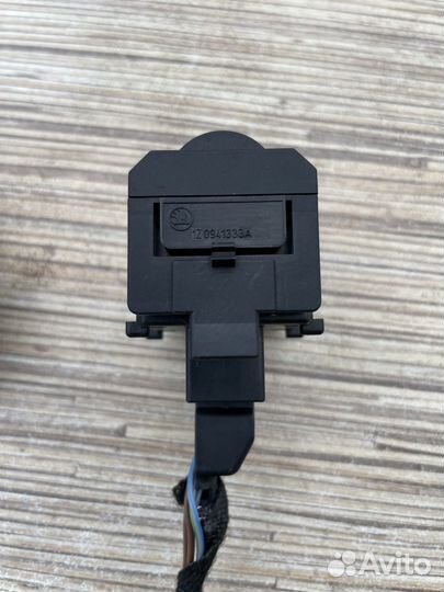 Кнопка освещения панели приборов Skoda Octavia A5