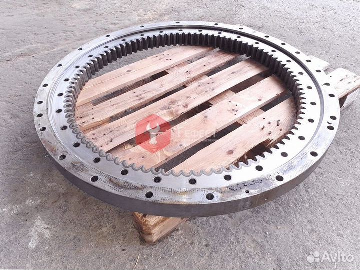 Опорно-поворотный круг Doosan DX340LC