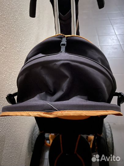 Велосипед с родительской ручкой