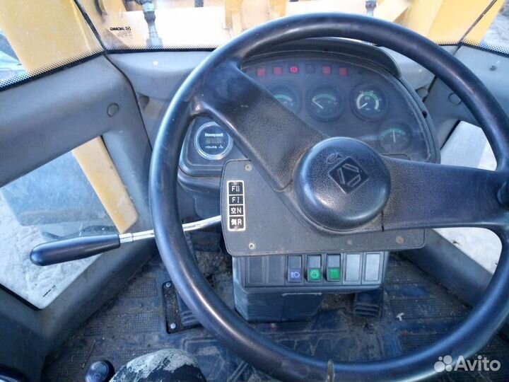 Фронтальный погрузчик XCMG LW300F, 2013